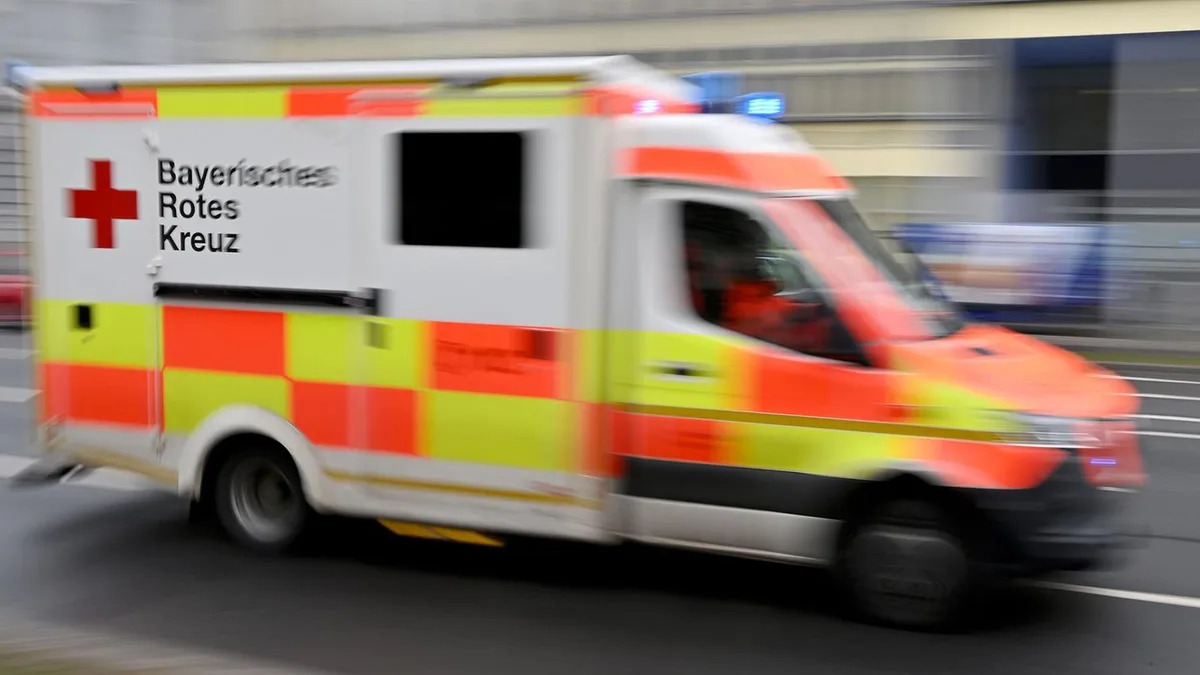 Unfall in Frankreich: Tandemflug endet für zwei Menschen tödlich: Hängegleiter stürzt in den Alpen ab
