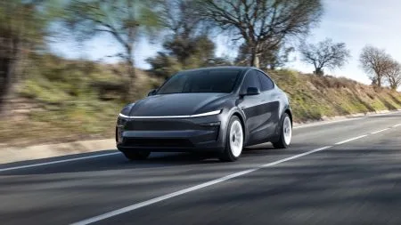 heise+ | Tesla Model Y: Basis, Premium oder Performance – der Kostencheck