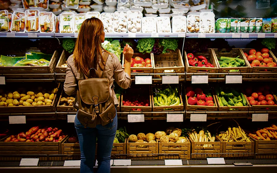 Cabaz alimentar fica mais barato esta semana. Descida é de quase dois euros