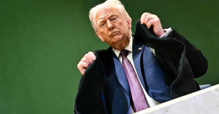 Trump é "único Presidente a colocar no poder uma comunista"