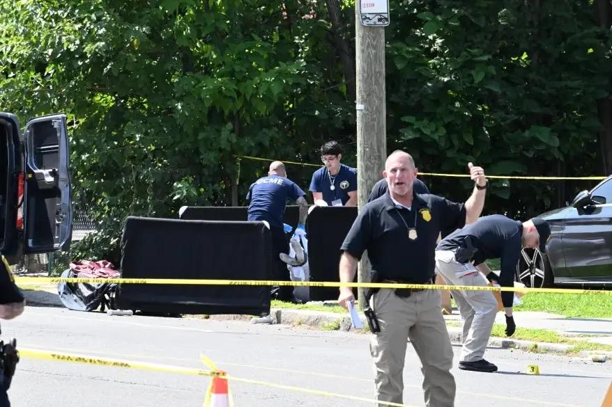 Fin de semana sangriento: Un muerto y cuatro heridos en un tiroteo masivo en Connecticut