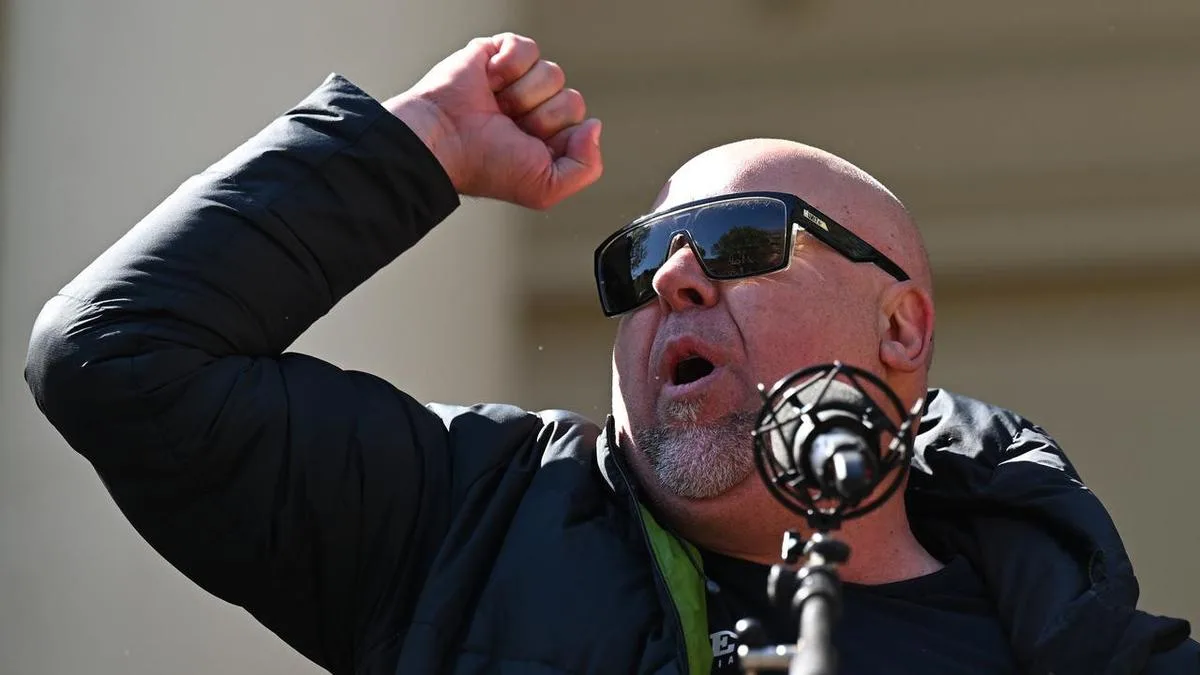 Federal police swoop on former CFMEU powerbroker's home