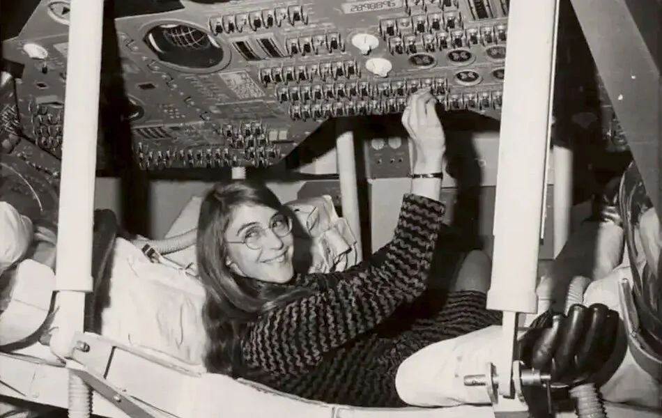 Morreu Margaret Hamilton, a mulher que programou a ida à Lua
