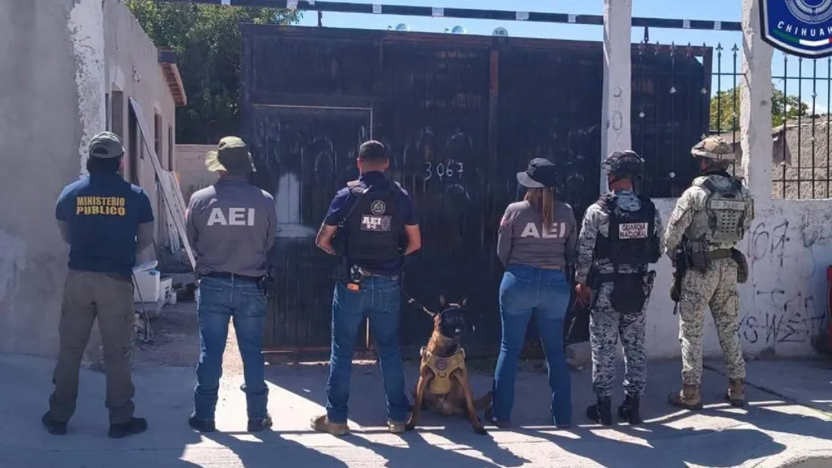 Localizan tres osamentas en fosas clandestinas dentro de una vivienda en Ciudad Juárez