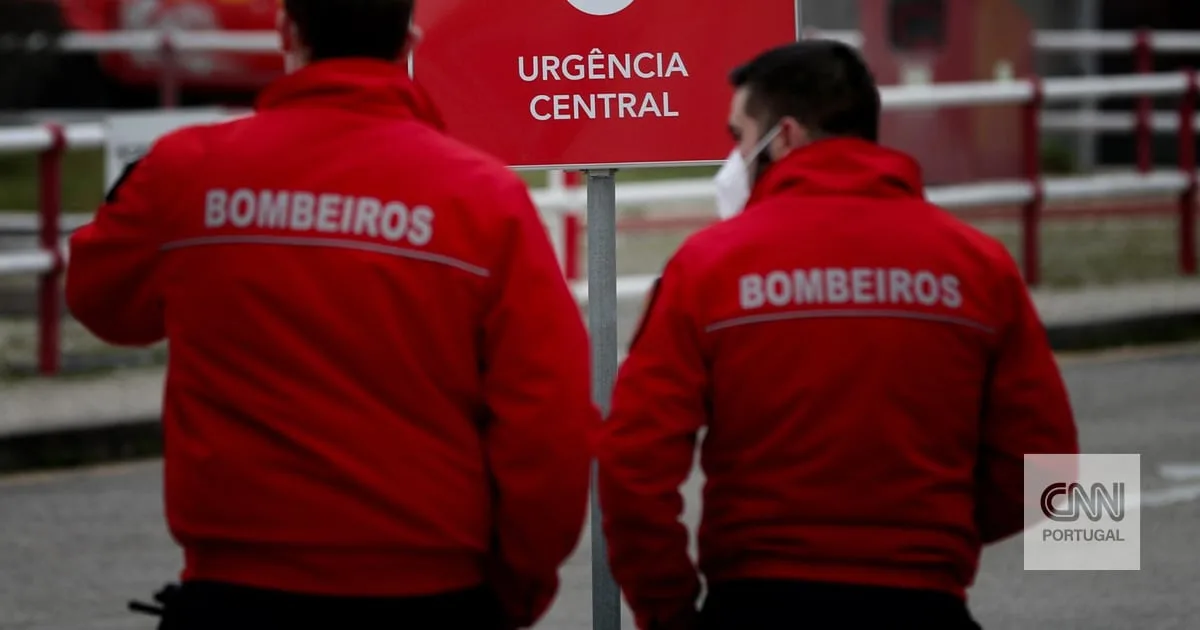 Quatro bombeiros feridos em acidente de viação em Coruche