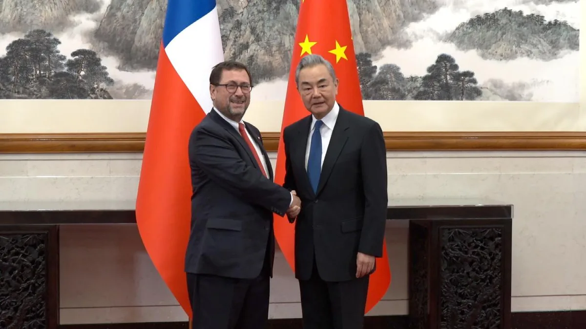 Chilean FM: Developing ties with China a national policy