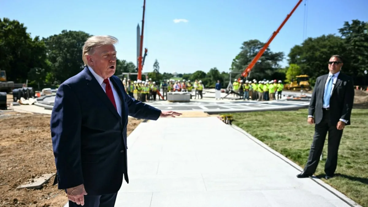 Trump präsentiert neuen Hubschrauber-Landeplatz am Weißen Haus