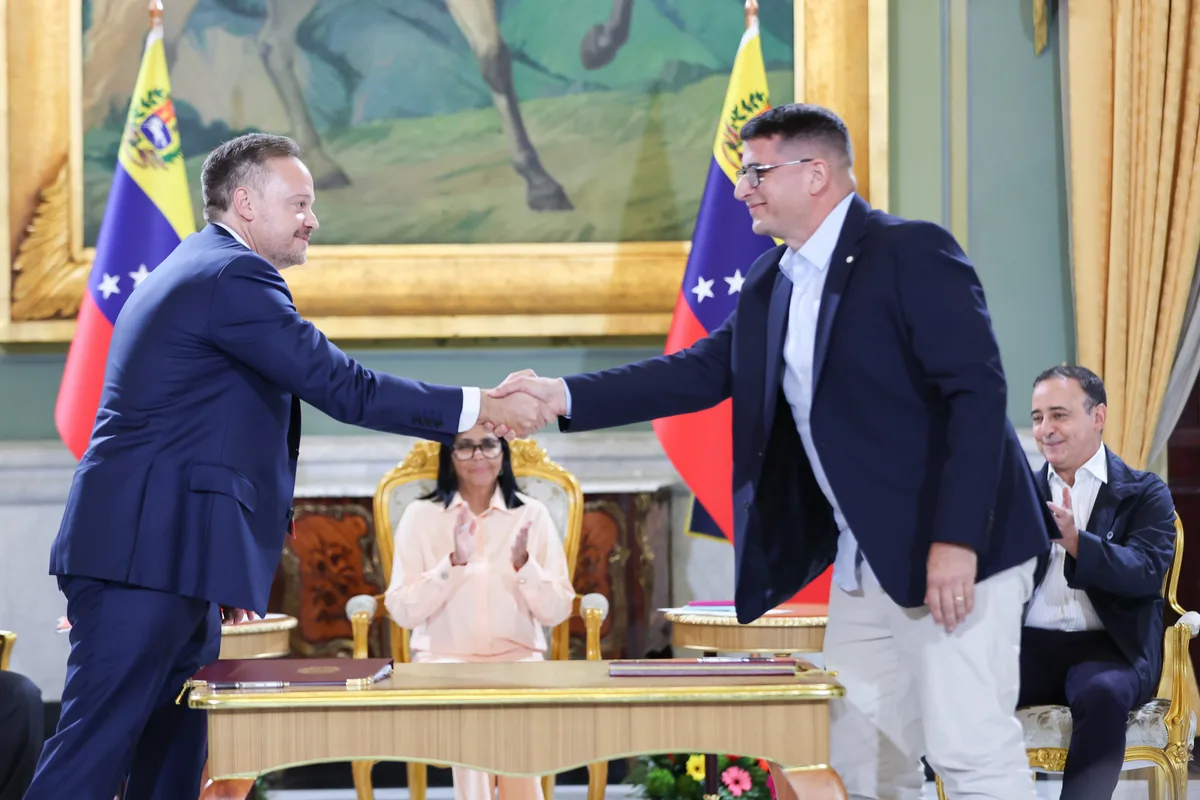 El gobierno venezolano y la empresa IMPSA suscriben un adéndum para reactivar trabajos en las hidroeléctricas Tocoma y Macagua
