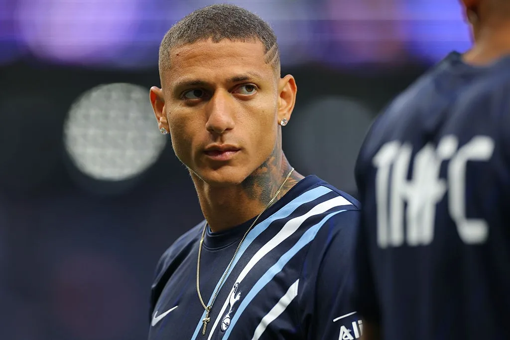 Richarlison tenta rescisão amigável com o Tottenham, mas pode recorrer a justa causa; entenda