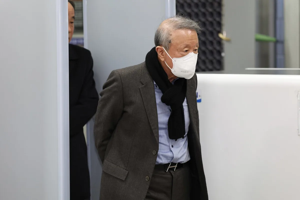 홍원식 전 남양유업 회장, 400억대 퇴직금 소송 냈으나 1심 패소