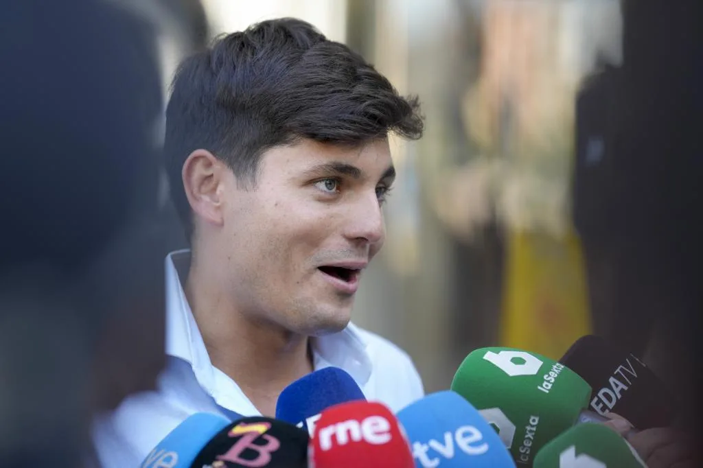 El Congreso retira definitivamente la acreditación de prensa a Vito Quiles por reiteradas faltas "muy graves"