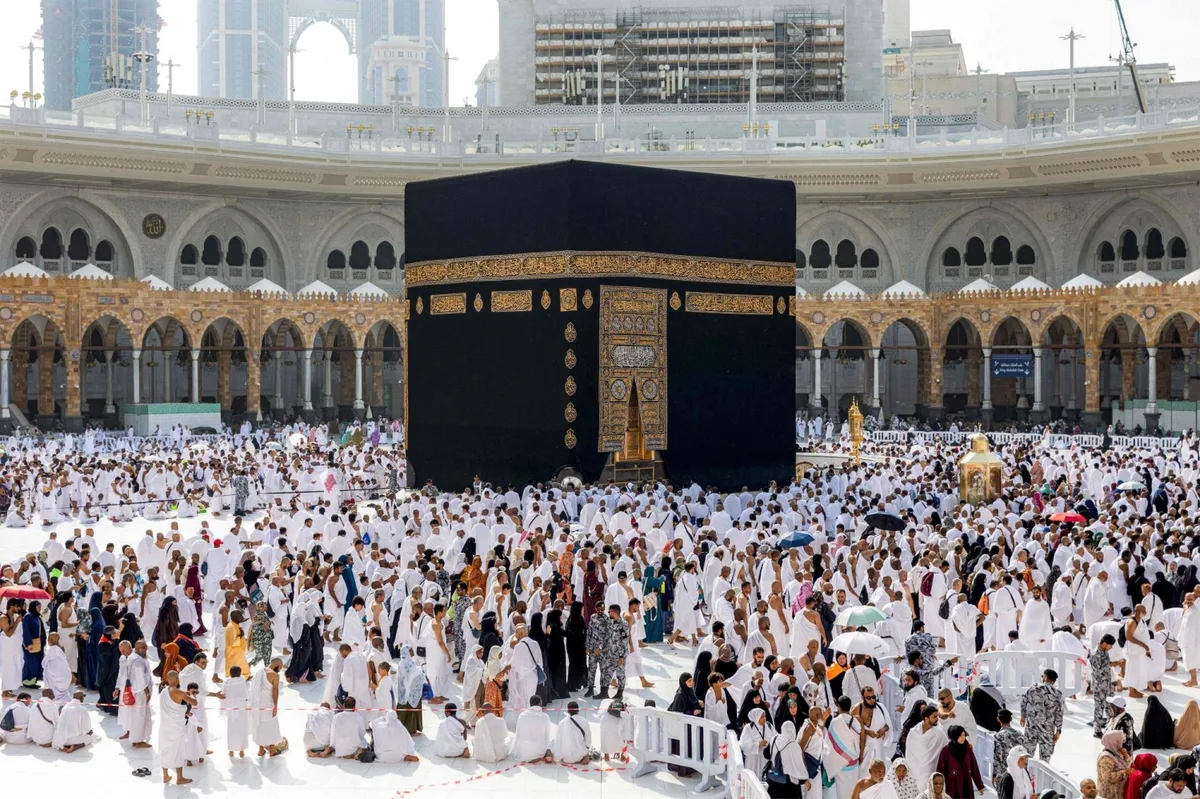 Houthis report Saudi strikes as Riyadh accuses them of targeting Mecca
