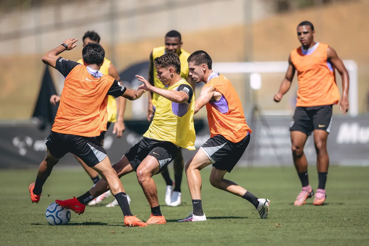 Escalação do Atlético-MG: Domínguez deve retornar com titulares contra o Bragantino