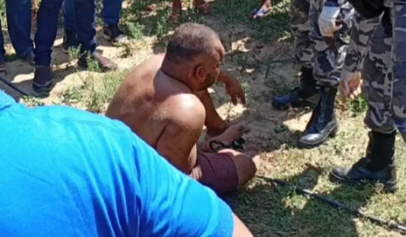 Suspeito de estuprar e esfaquear adolescente é amarrado por populares e preso pela polícia