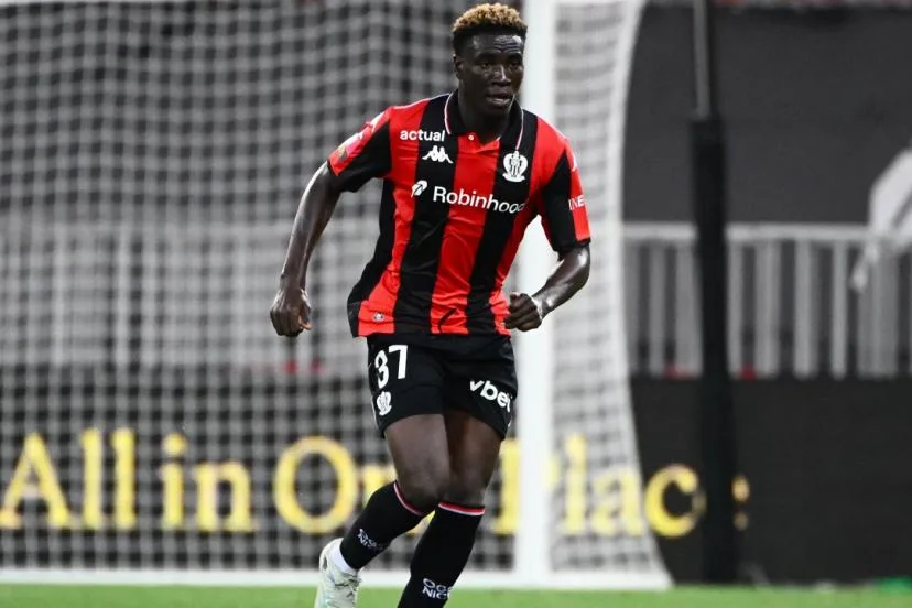 Mercato : Fenerbahçe fonce sur le défenseur niçois Kojo Peprah Oppong