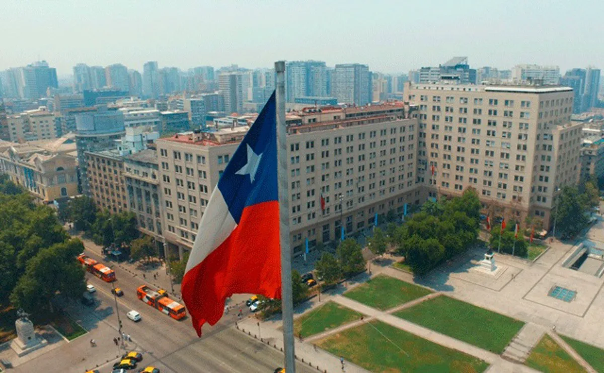 El ministro de Exteriores de Chile viajará este martes a China