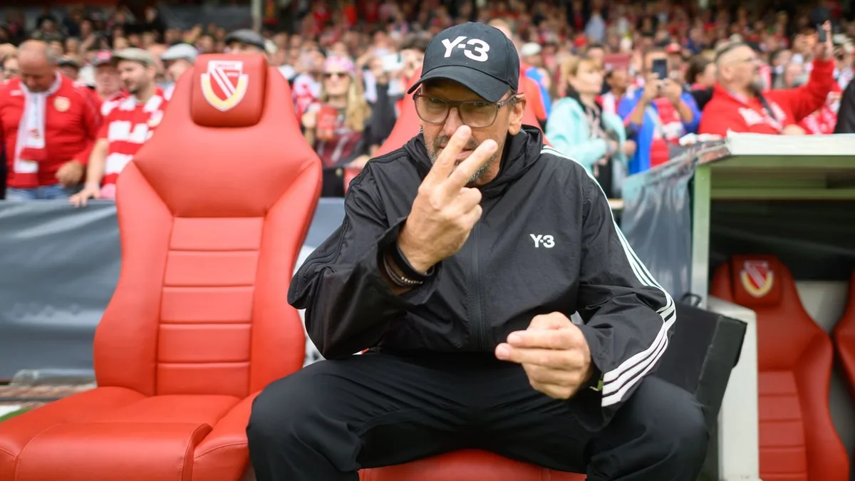 Zweite Fußball-Bundesliga: Cottbus-Trainer Wollitz vor Fürth mit vielen Fragezeichen