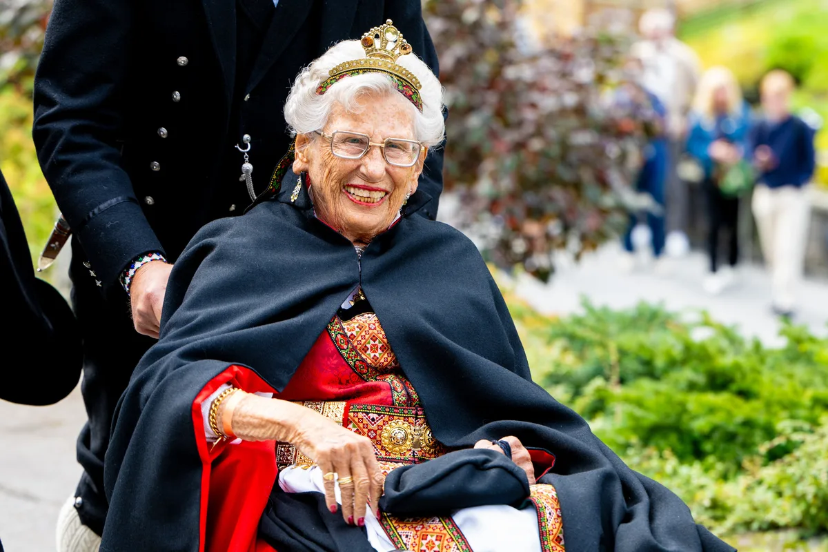 La princesa Astrid de Noruega dejaba a su hijo pequeño en el garaje del castillo para cumplir con sus actos oficiales hasta que intervinieron los servicios sociales