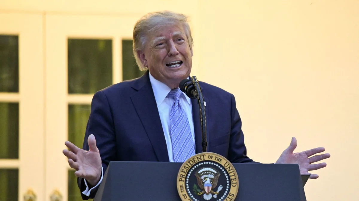 Trump veta de la Casa Blanca a los medios CNN, MSNOW y Politico por difundir "noticias falsas"