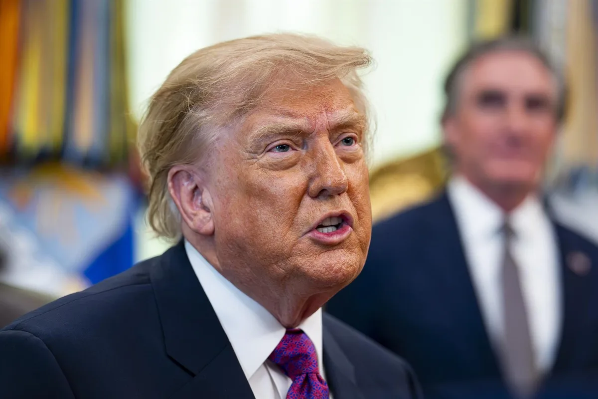 Trump advirtió que EEUU “va a golpear con fuerza” a Irán tras el intercambio de ataques que reavivó la guerra