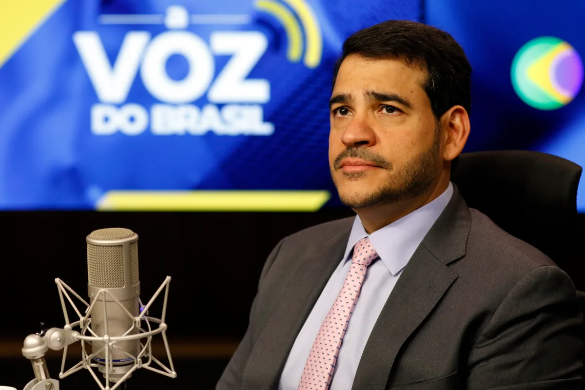 Messias mantém distância protocolar do STF e passa a ser cotado para outro posto