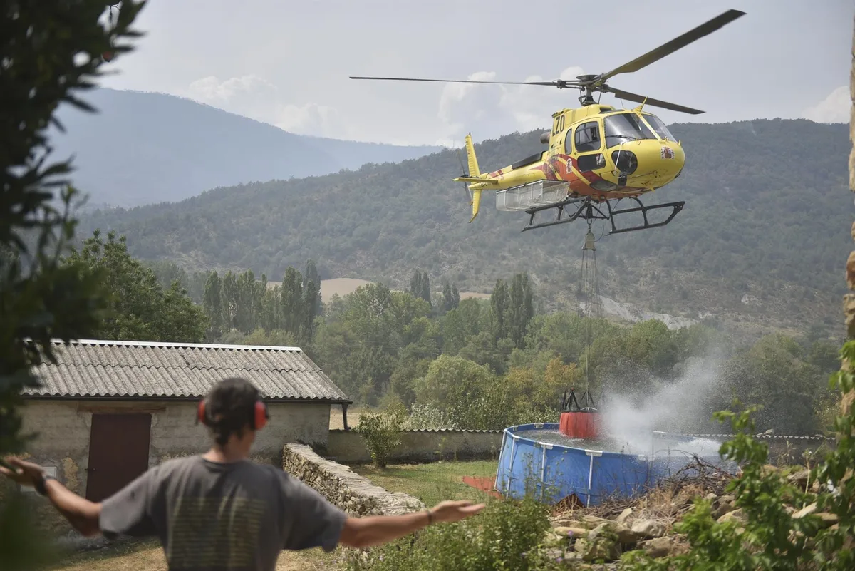 El Gobierno reconoce "el esfuerzo" de la UME en la lucha contra el fuego tras el accidente en Peñas de Riglos (Huesca)