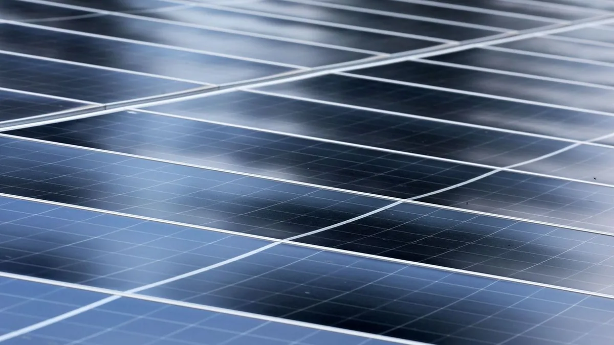 Strom geht in den Süden: Solarpark bei Nauen eröffnet - Langfristiger Stromvertrag