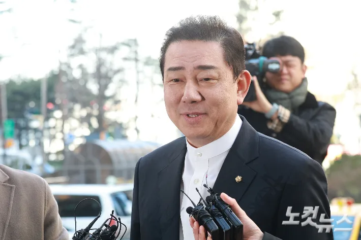 1년 넘긴 경찰 사건 1%뿐인데…김병기 수사 왜 늦나