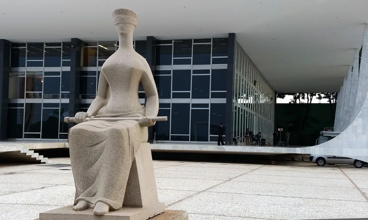 O Supremo diante do seu próprio limite