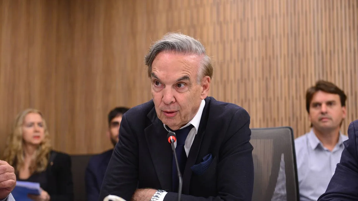 Miguel Ángel Pichetto tildó de "estúpido" el argumento del Gobierno sobre la morosidad