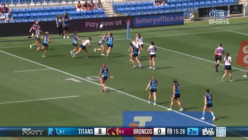 Titans slice through Broncos defence