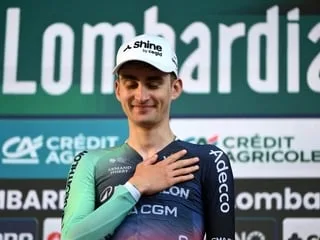 « Star affirmée », « l’élu »… Paul Seixas encensé par la presse après son succès fou sur le Tour de Lombardie