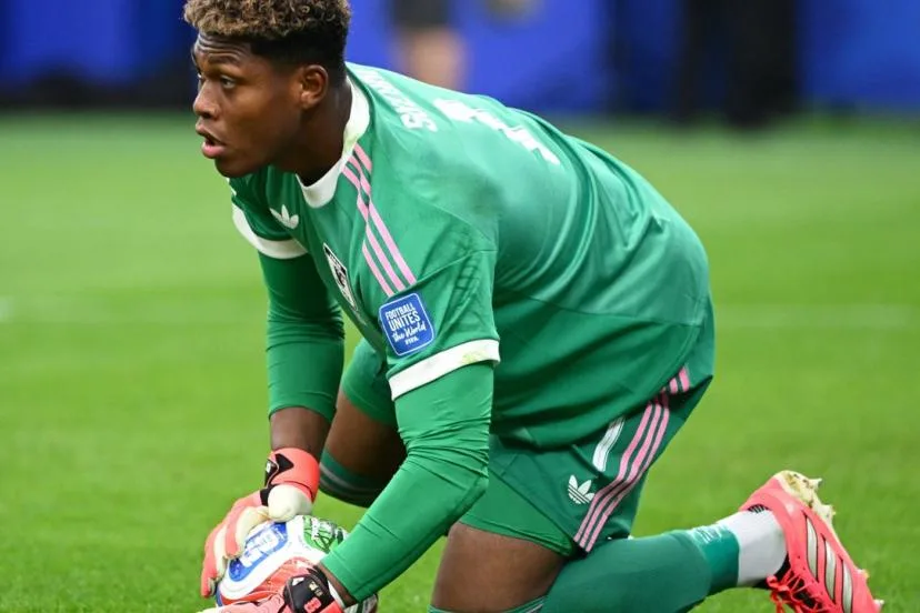 Mercato : Aston Villa aurait trouvé un accord avec Parme pour Zion Suzuki, peu après l'abandon du PSG