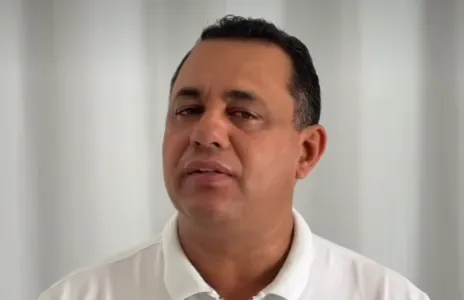 Prefeito troca 152 baterias em menos de um ano na frota de município