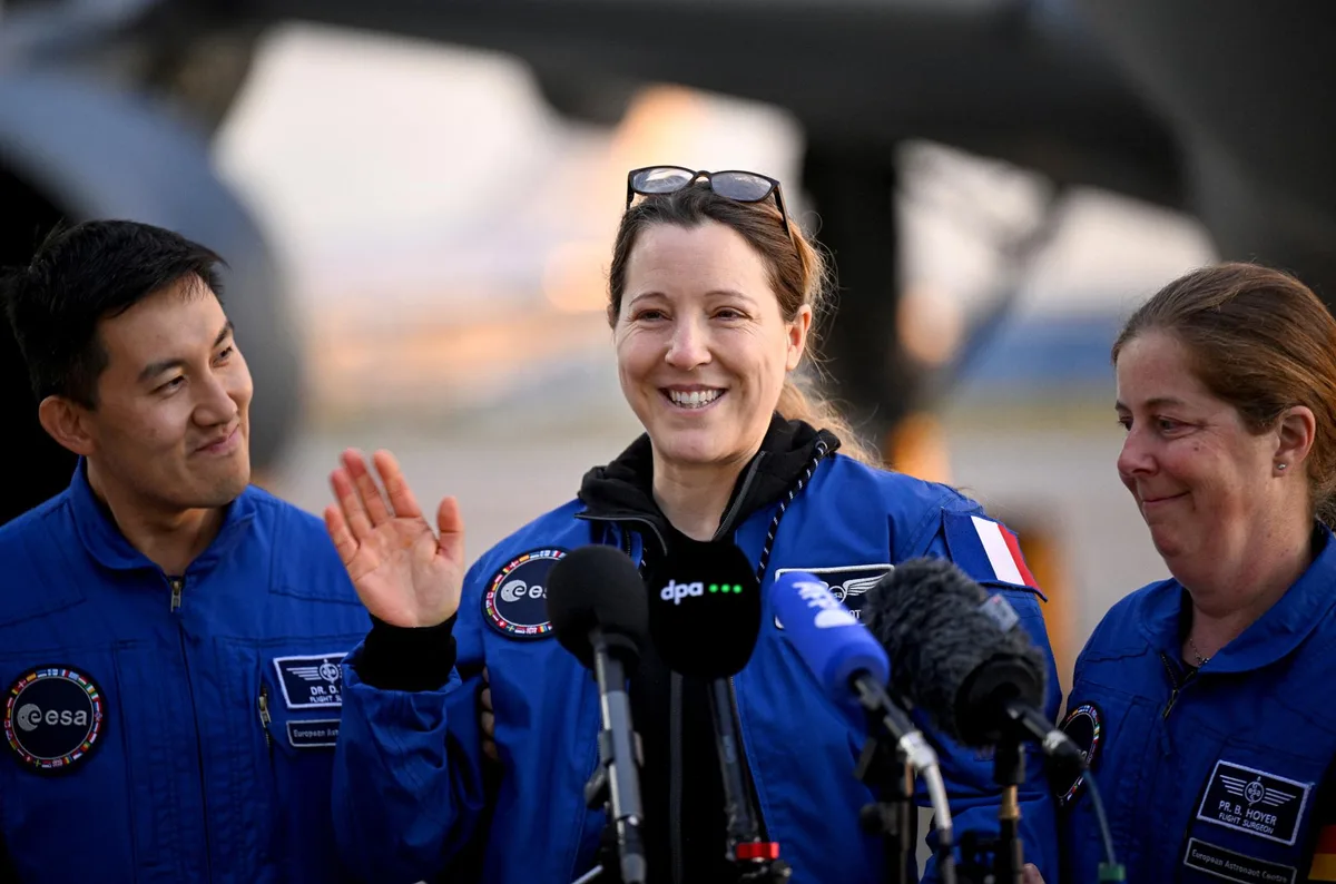 Les premiers mots de Sophie Adenot après huit mois dans l’espace : « C’est étrange d’être de retour »
