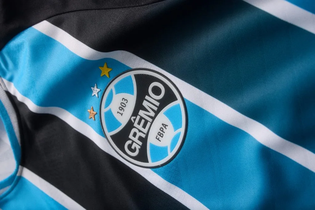 Grêmio anuncia patrocinador máster e coloca cláusula anti-Inter em contrato