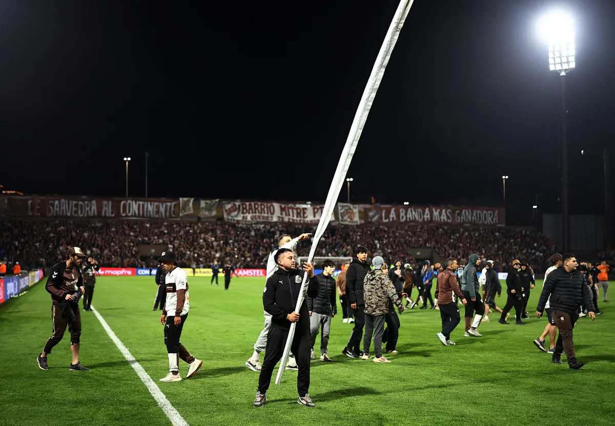 La sanción que recibió Platense tras los incidentes que provocaron sus hinchas ante Fluminense en la Copa Libertadores