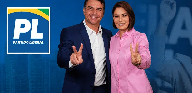 Michelle passou de madrasta má a atração da campanha de Flávio