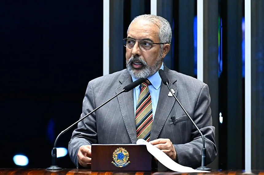 “Chegou a hora de acabar com a 6×1”, diz senador Paulo Paim