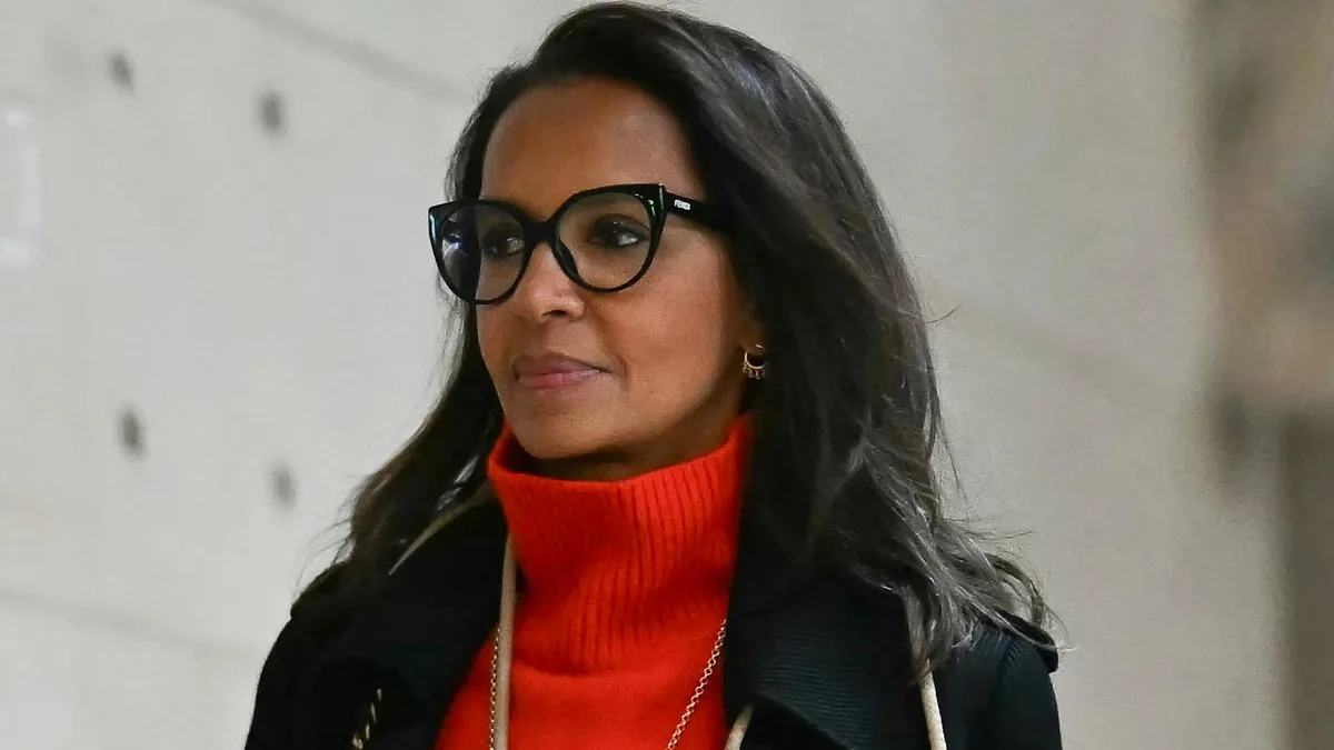 Karine Le Marchand en colère après le désistement de Mimi Marchand à son procès en appel