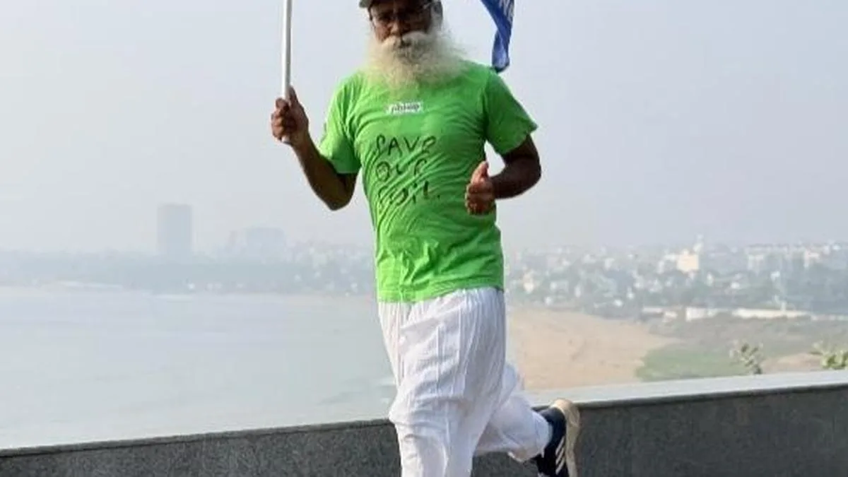 58-year-old engineer runs Vizag Half Marathon for ‘Save Soil’ cause