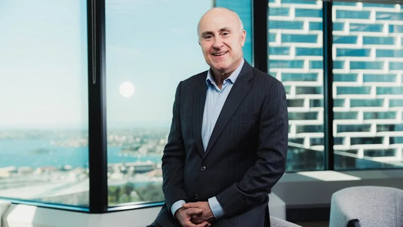 Hedge fund boss Phil King to step down