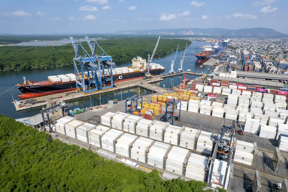 Ecuador impulsa sus exportaciones un 4% en el primer semestre de 2026
