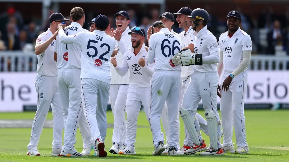 Pakistan endure another batting collapse as England dominate Lord's Test