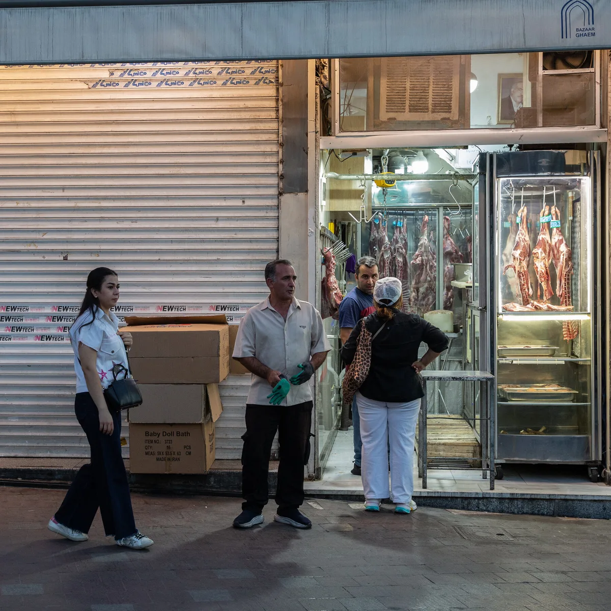 As Iran and U.S. Settle Into an Uneasy Standoff, Who Will Blink First?