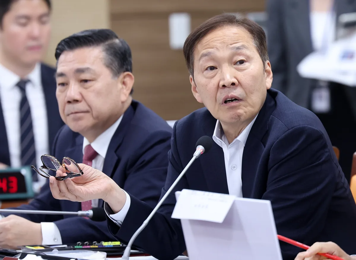 건보공단 직원, 억대 받고 개인정보 유출…피해자 통보는 석 달째 ‘감감’