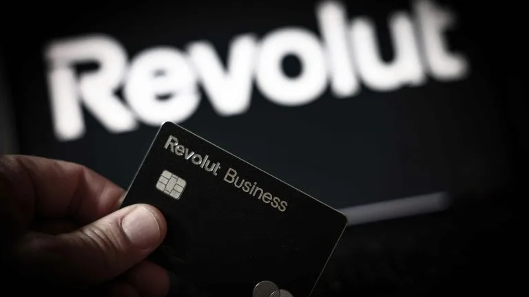 "Notre rêve": la banque en ligne Revolut s'imagine en géant comme Meta ou Google