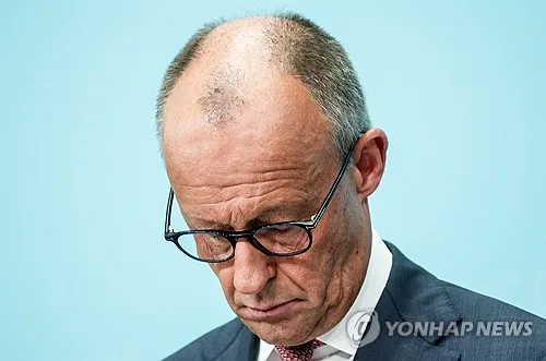 독일인 55％ "메르츠 총리 물러나야"…당내서도 공개 요구