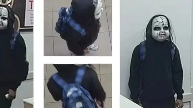 Homem com máscara de Chucky é preso após perseguir pedestres nos EUA; polícia revela frase assustadora dita a uma mulher Fotos: Divulgação/ Departamento de Polícia da Filadélfia