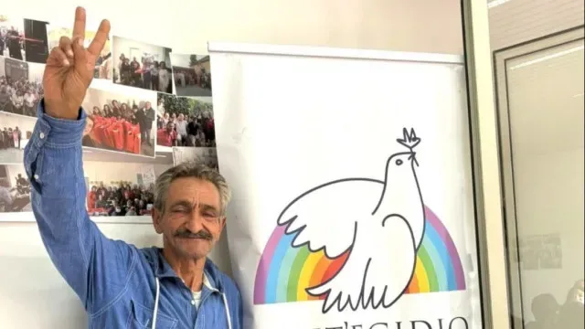 Sem-abrigo agredido até à morte por 50€. Filmaram, mas não ajudaram
